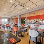 Hotel Brit Les Evens 3*