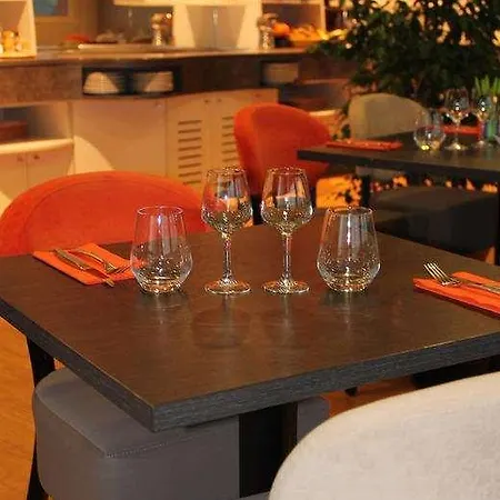 Brit Les Evens Otel Saint-Saturnin (Sarthe)