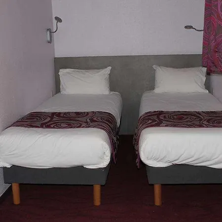 Brit Les Evens Hotell Saint-Saturnin (Sarthe)