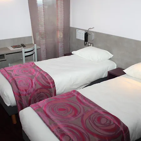 Otel Brit Les Evens Saint-Saturnin (Sarthe)