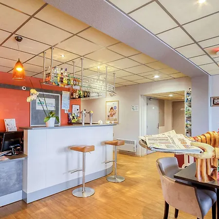 Hotell Brit Les Evens 3*