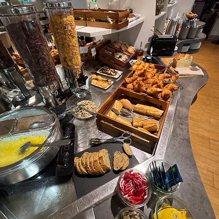 Hotell Brit Les Evens 3*