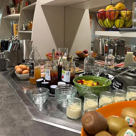 Hotel Brit Les Evens 3*