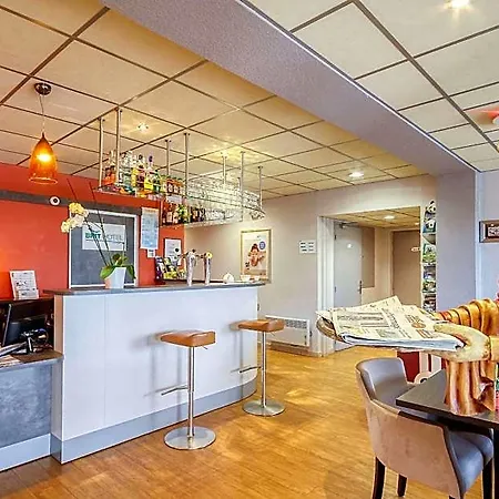 Hotel Brit Les Evens 3*