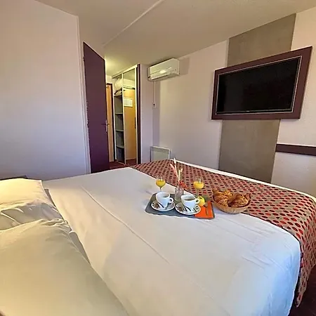 Brit Les Evens Hotel Saint-Saturnin (Sarthe)