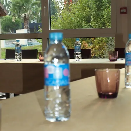 Brit Les Evens Hotel 3*