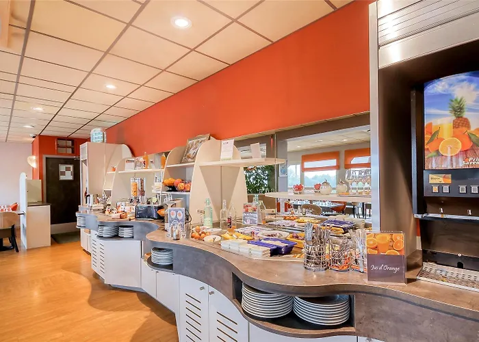 Brit Les Evens Hotel