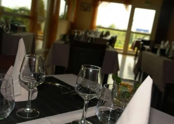 Brit Les Evens Szálloda